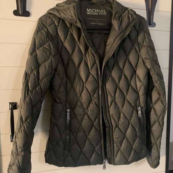 Michael Kors Olive Down Jacket - Picture 1 of 4